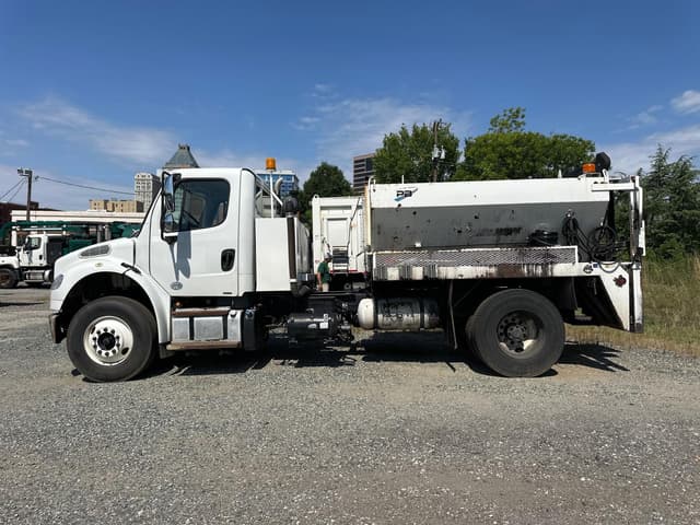 Image of Freightliner Undetermined equipment image 3