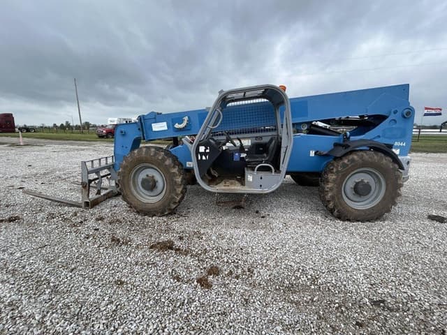 Image of Genie GTH-844 equipment image 1