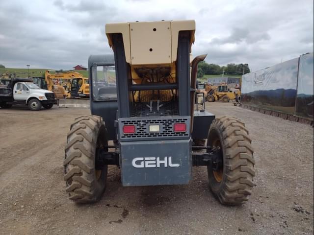 Image of Gehl RS12-42 equipment image 3