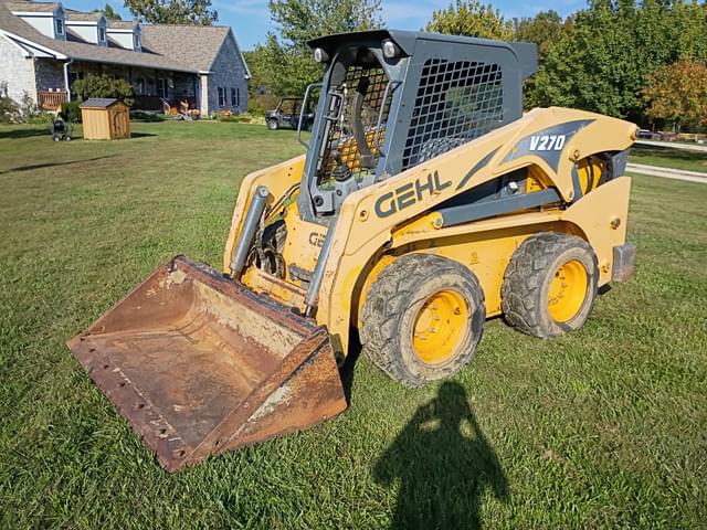 Image of Gehl V270 equipment image 1
