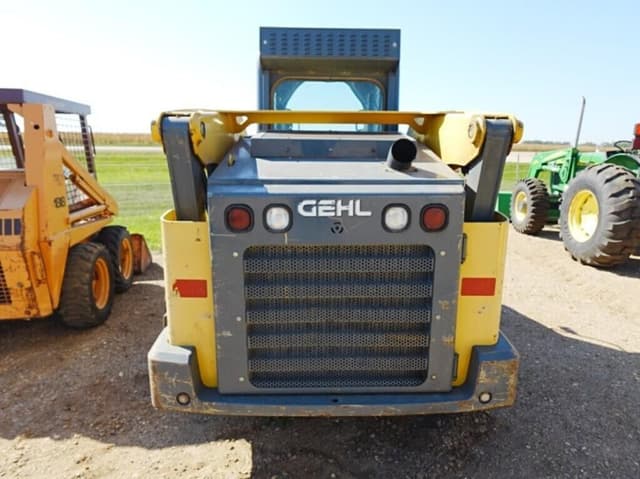 Image of Gehl V330 equipment image 4