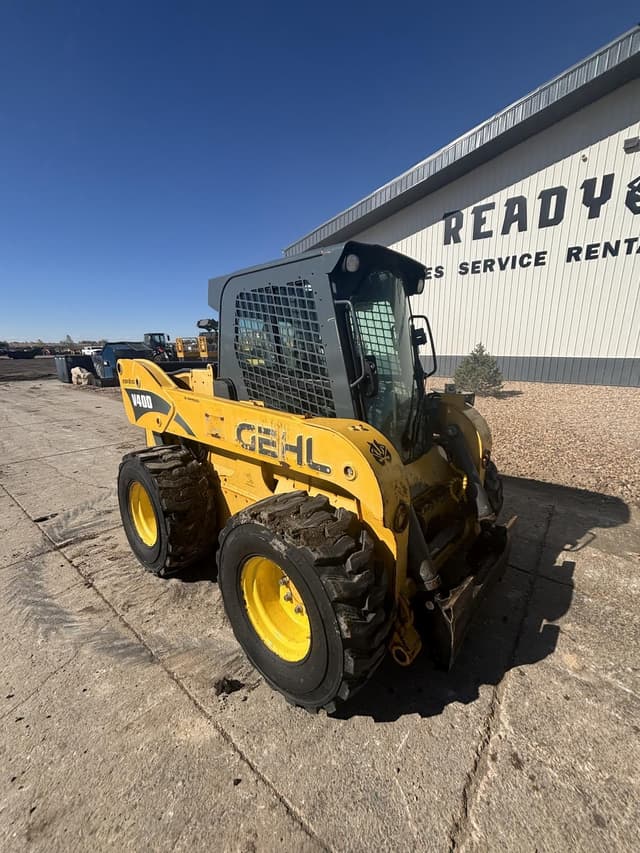 Image of Gehl V400 equipment image 4