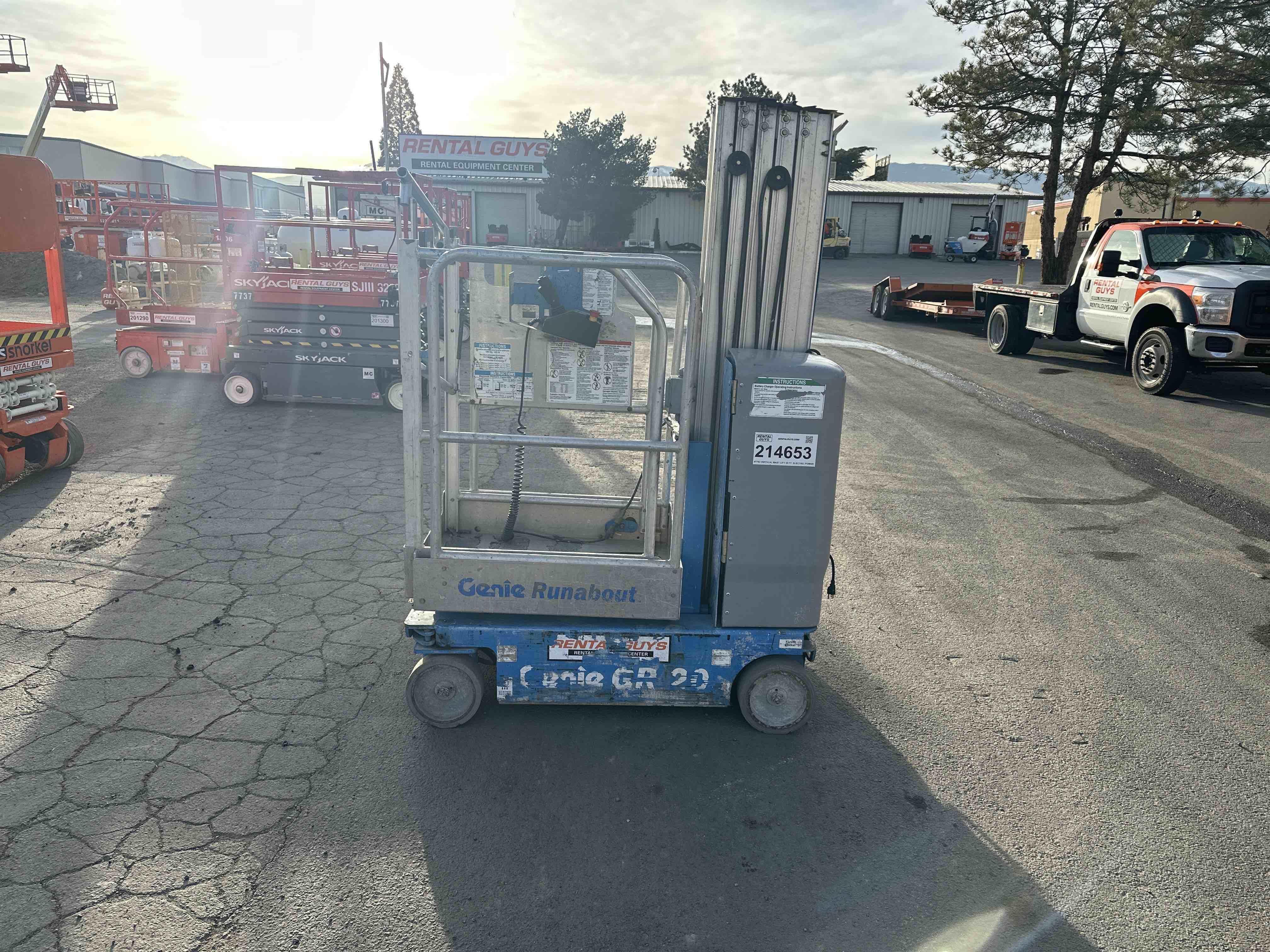 2013 Genie GR-20 Equipment Image0