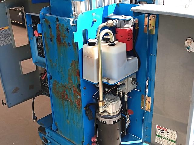 Image of Genie GR-20 equipment image 2