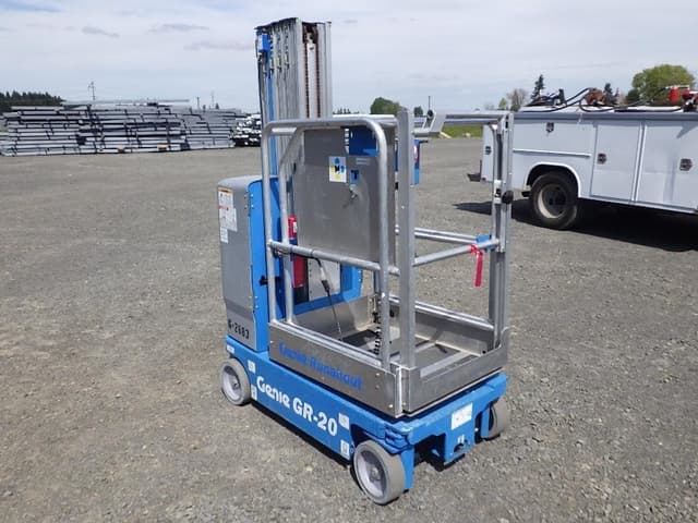 Image of Genie GR-20 equipment image 2
