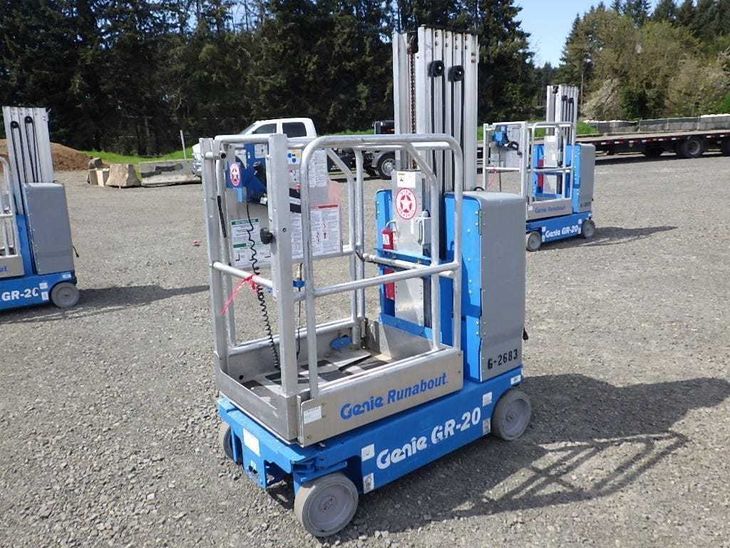 2013 Genie GR-20 Equipment Image0