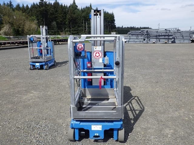 Image of Genie GR-20 equipment image 1