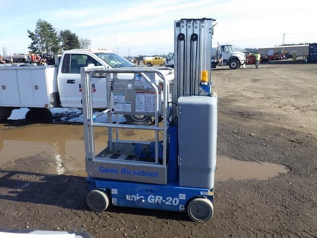 Image of Genie GR-20 equipment image 3