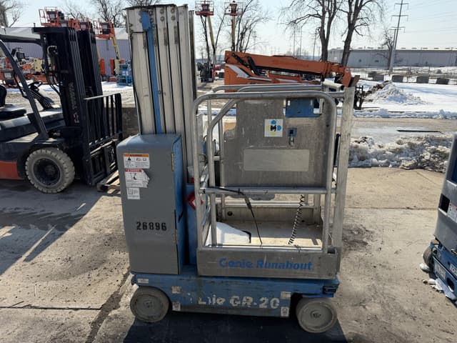 Image of Genie GR-20 equipment image 4
