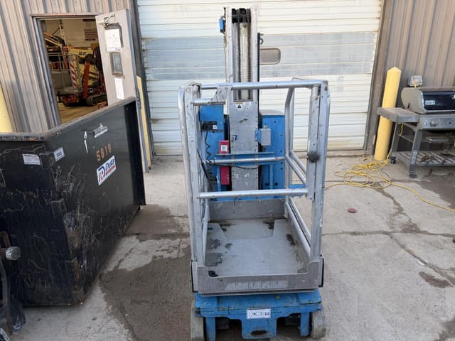 Image of Genie GR-20 equipment image 2