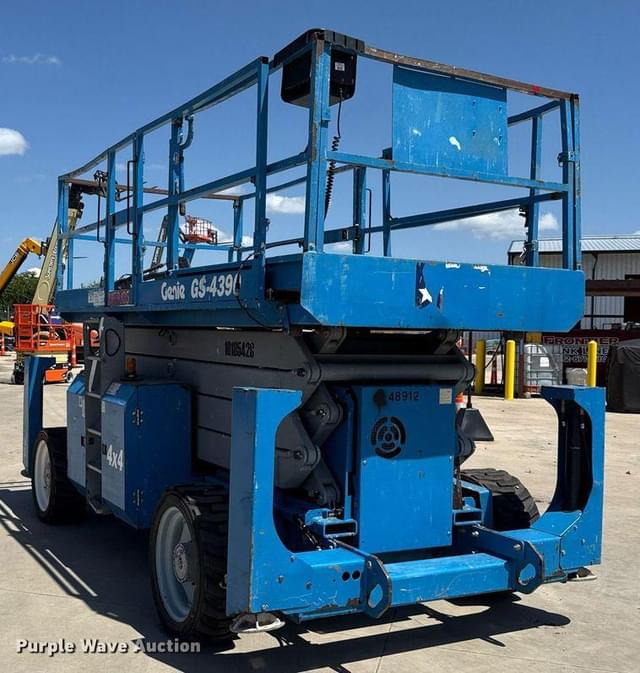 Image of Genie GS-4390 equipment image 2