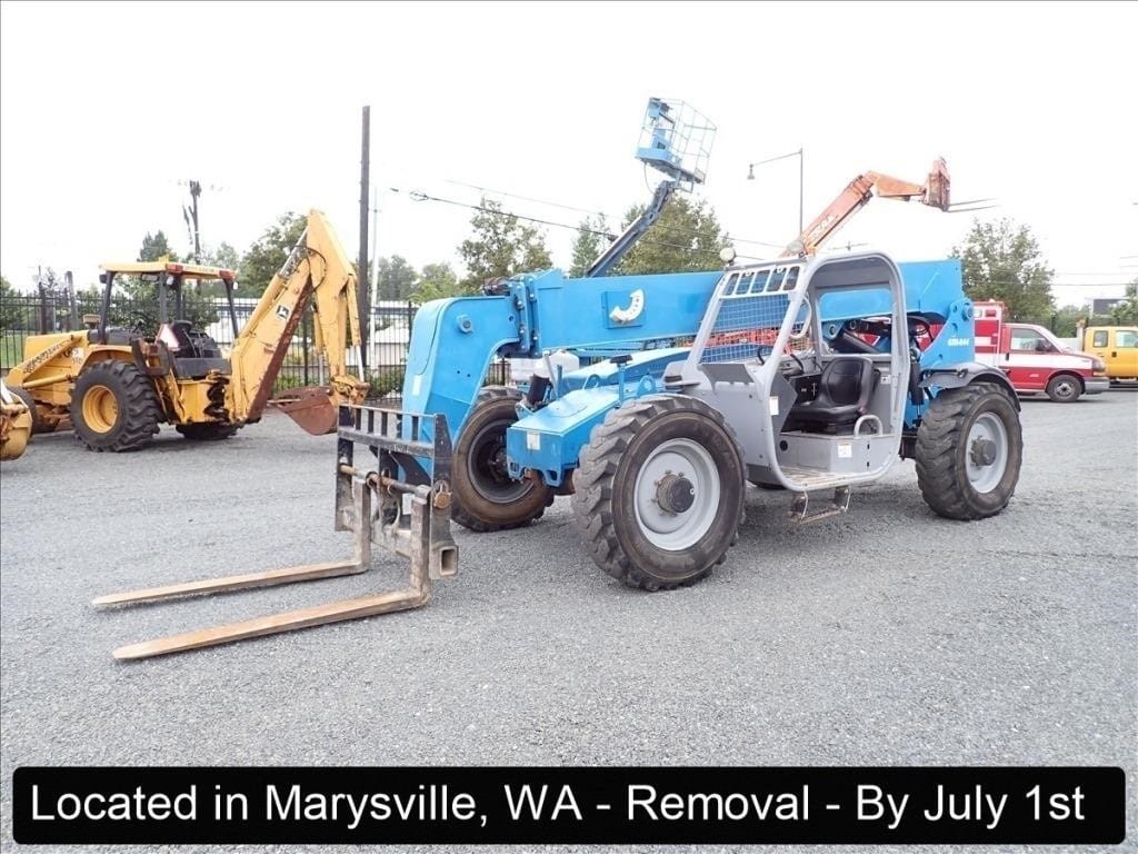 2013 Genie GTH844 Equipment Image0