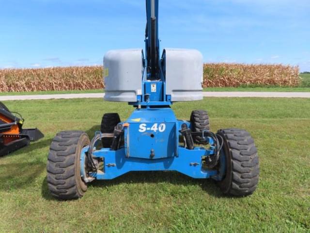 Image of Genie S-40 equipment image 4