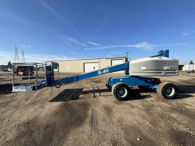 Image of Genie S-40 equipment image 4