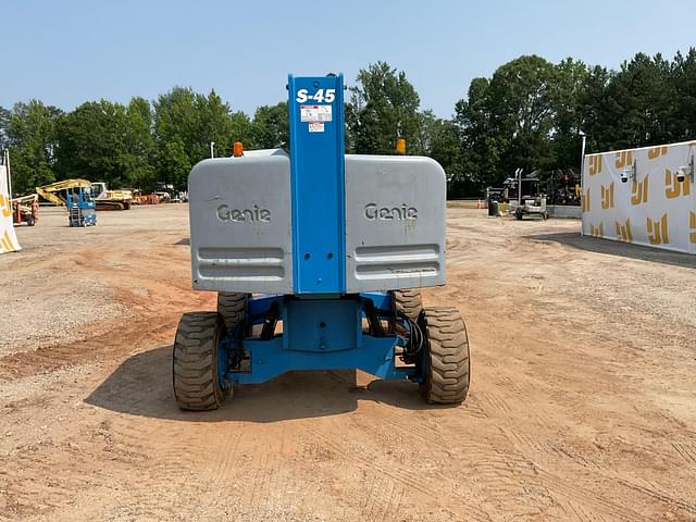 Image of Genie S-45 equipment image 4
