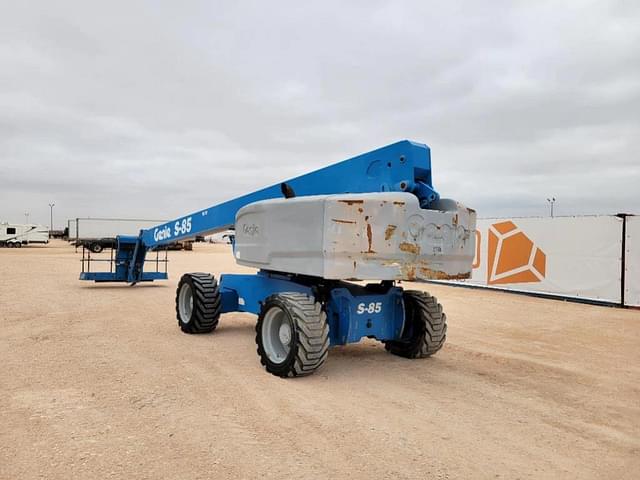 Image of Genie S-85 equipment image 2