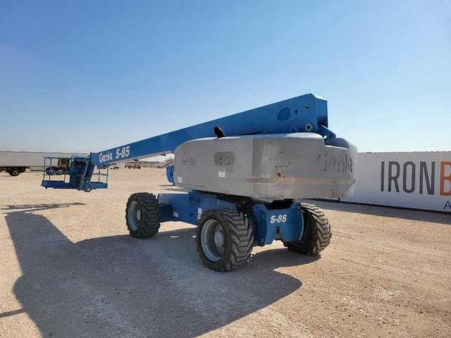 Image of Genie S-85 equipment image 3