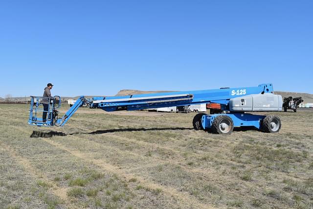 Image of Genie S125 equipment image 2