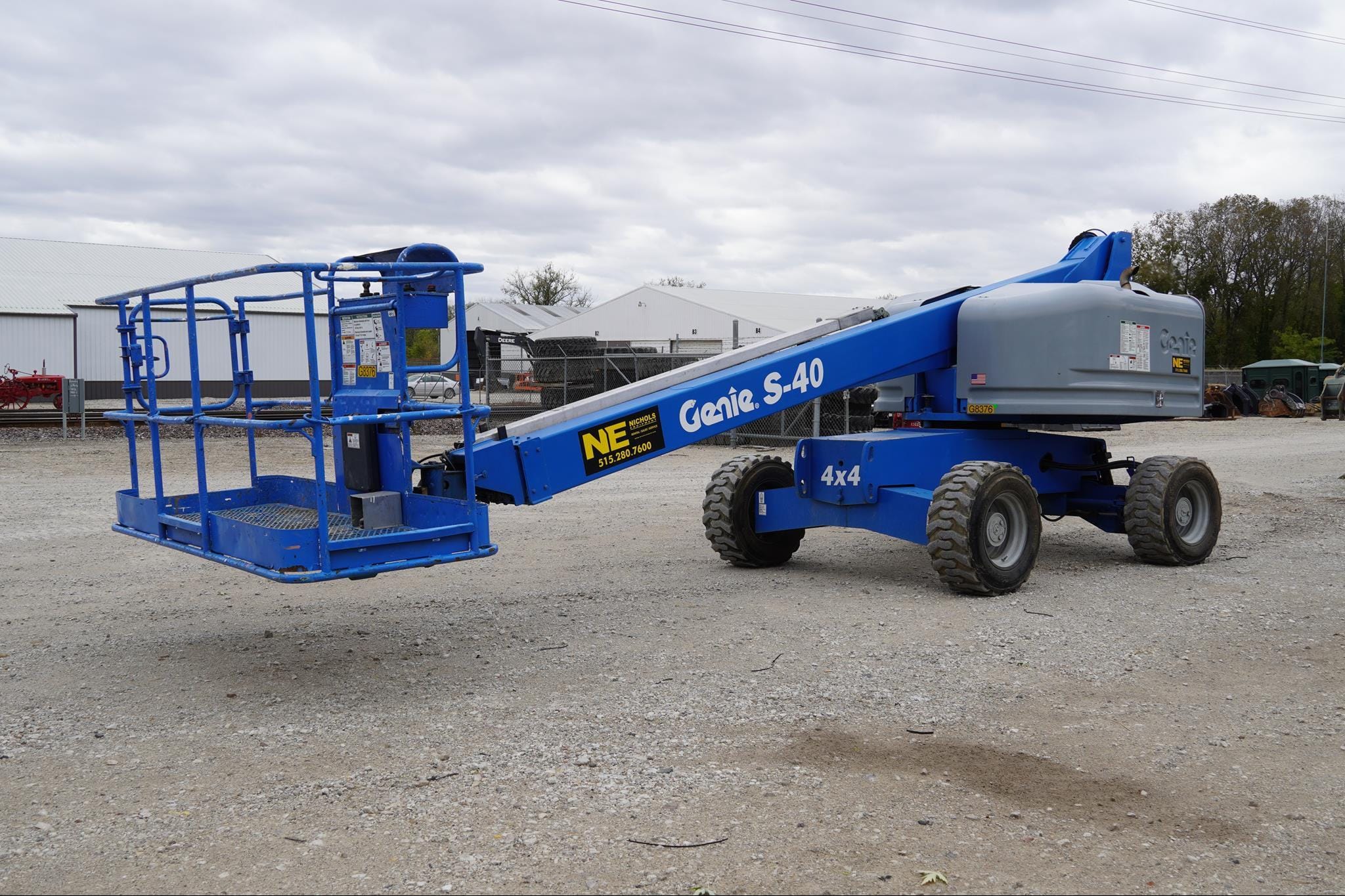 2013 Genie S-40 Equipment Image0