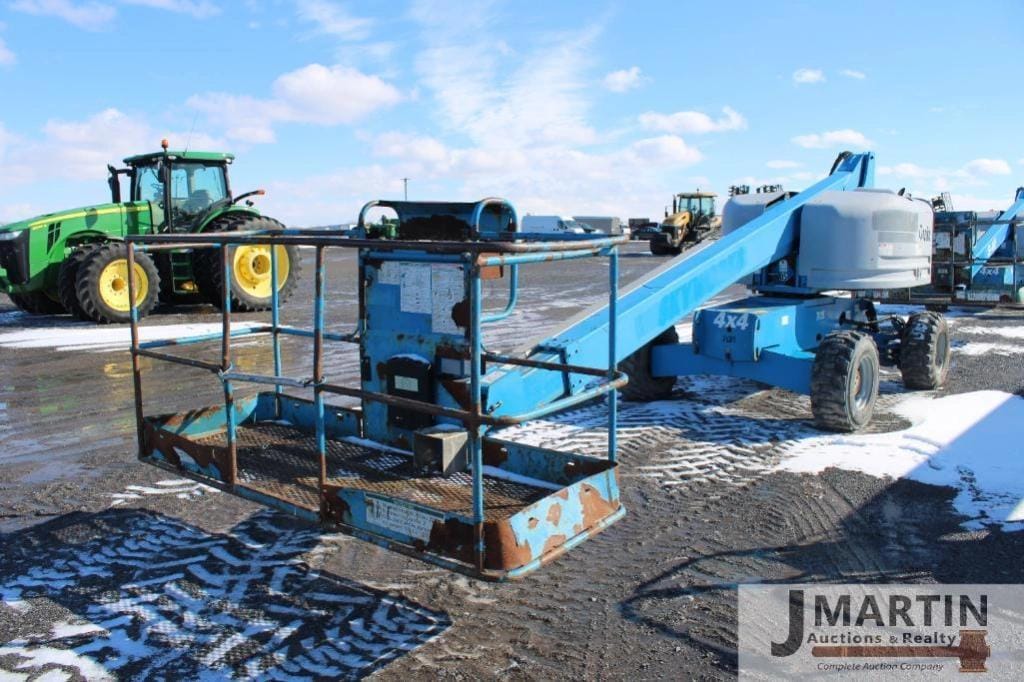 2013 Genie S-40 Equipment Image0