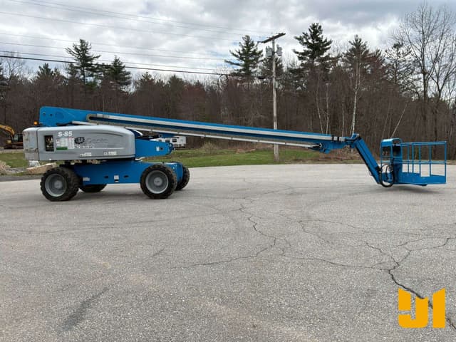 Image of Genie S-85 equipment image 3