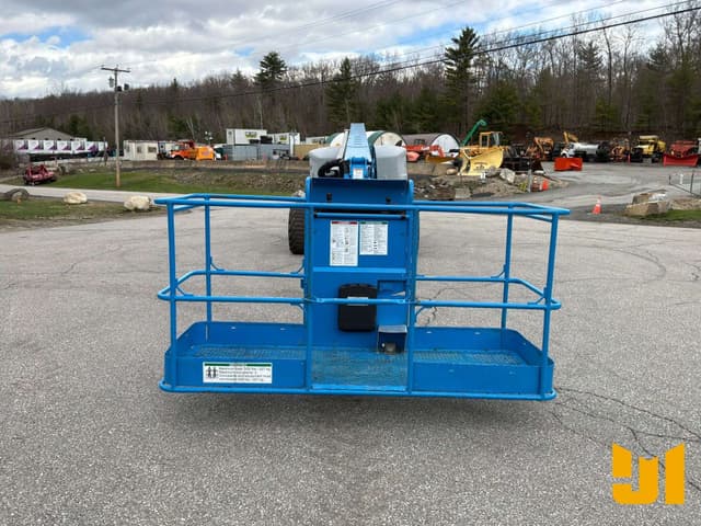 Image of Genie S-85 equipment image 1