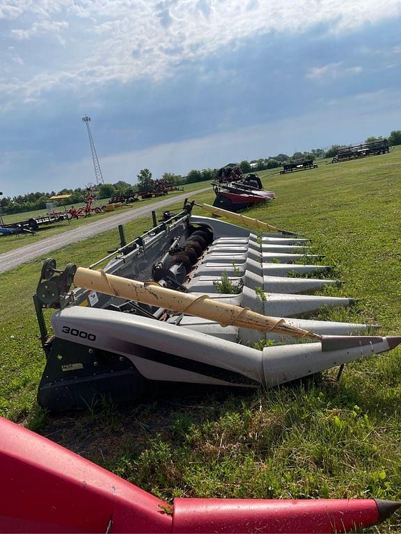 Image of Gleaner 3000 equipment image 1