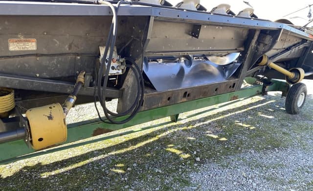 Image of Gleaner 3000 equipment image 3