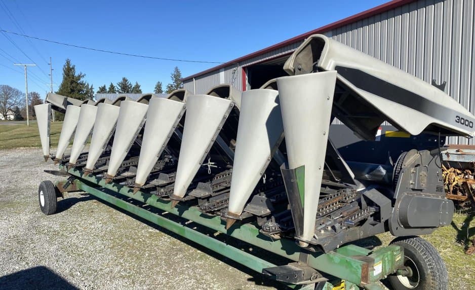 Image of Gleaner 3000 Primary image