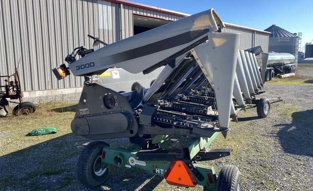 Image of Gleaner 3000 equipment image 1