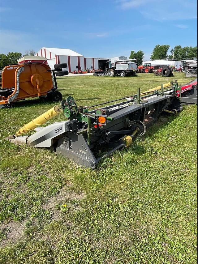 Image of Gleaner 3000 equipment image 3