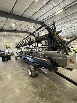 Image of Gleaner 9250-35 Primary image