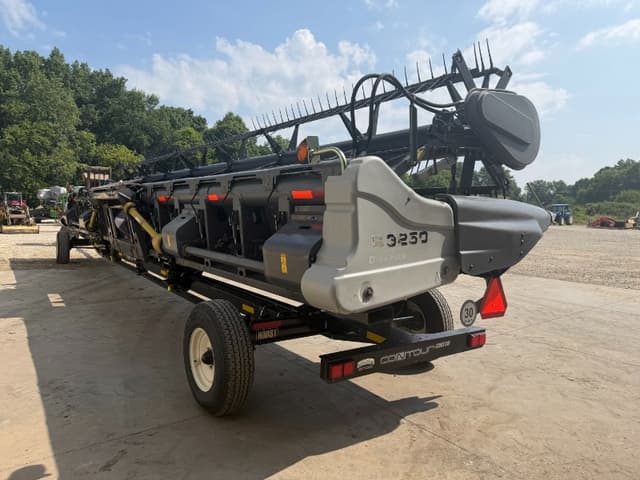 Image of Gleaner 9250-35 equipment image 4