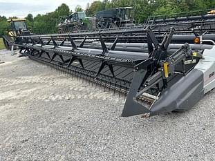 2013 Gleaner 9250 Equipment Image0