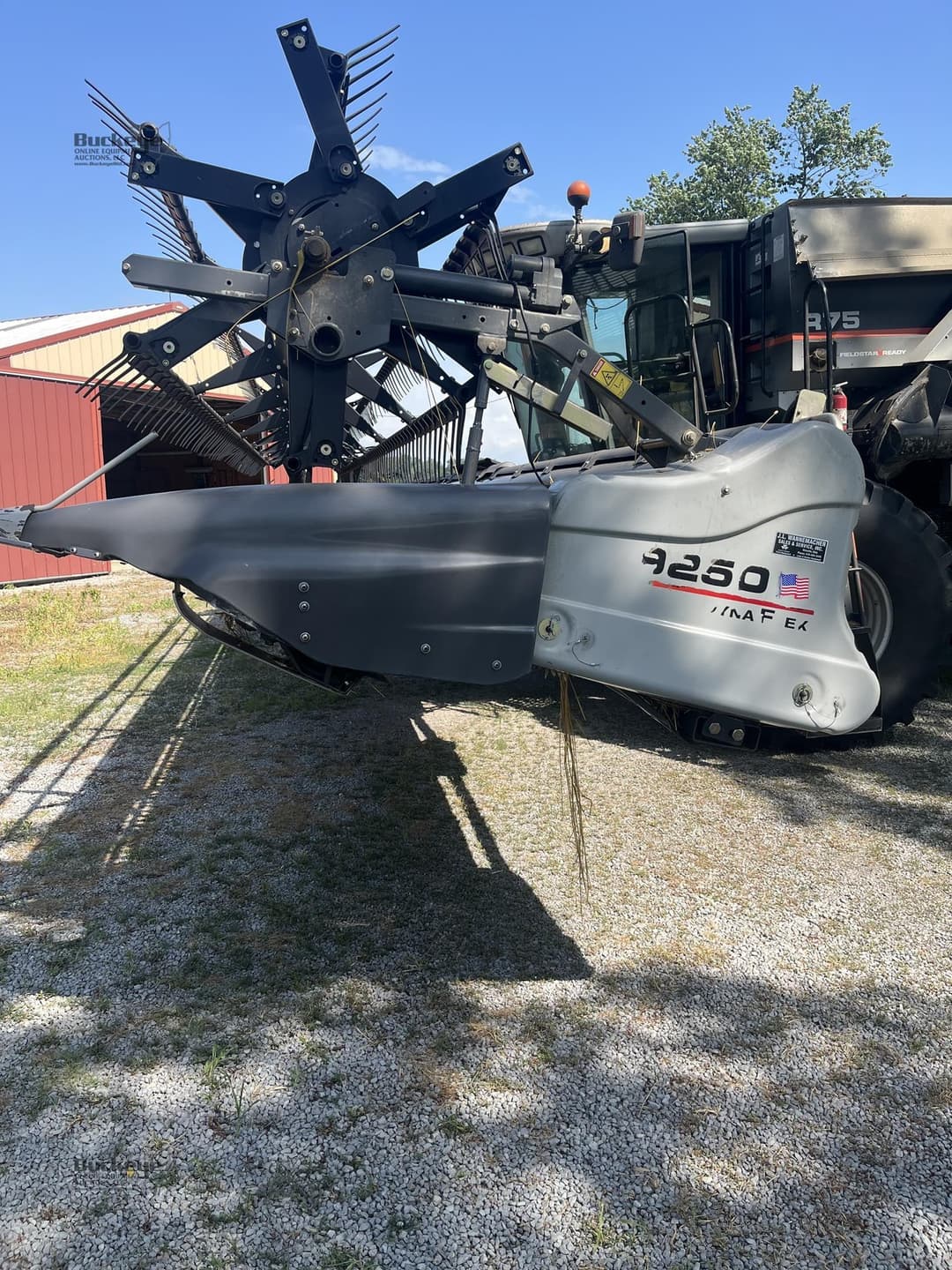 Image of Gleaner 9250 Primary image