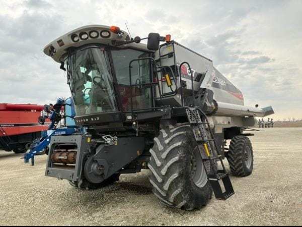 2013 Gleaner S67 Equipment Image0