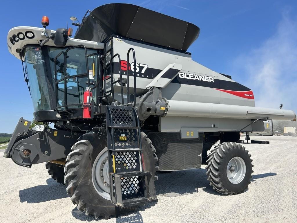 2013 Gleaner S67 Equipment Image0