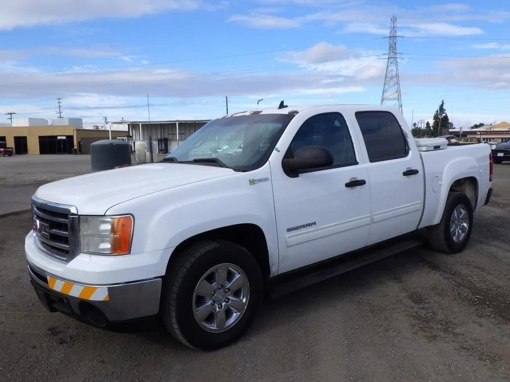 2013 GMC 1500 Equipment Image0