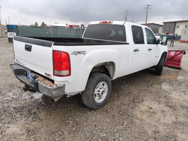 Image of GMC 2500HD equipment image 4