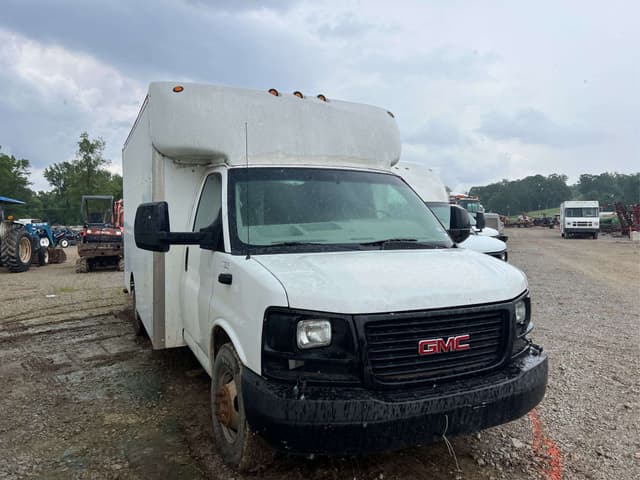 Image of GMC 3500 equipment image 4