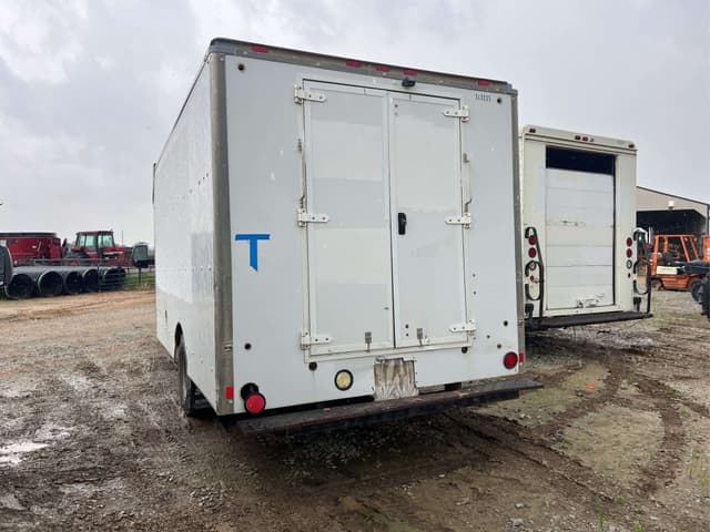 Image of GMC 3500 equipment image 1