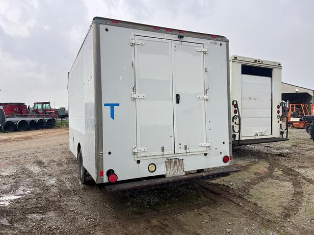 Image of GMC 3500 equipment image 1