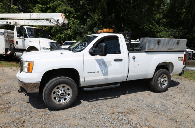 Image of GMC 3500HD equipment image 1