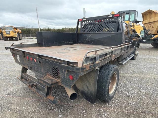 Image of GMC 3500HD equipment image 3