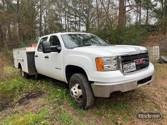 Image of GMC 3500HD equipment image 3