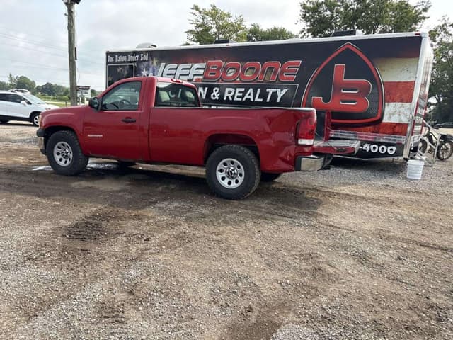 Image of GMC Sierra 1500 equipment image 1