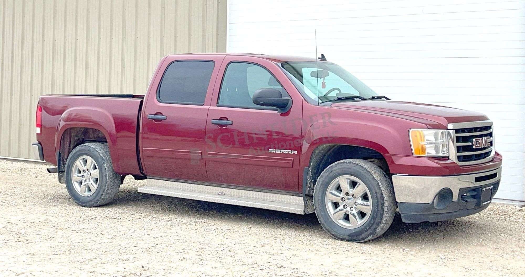2013 GMC 1500 Equipment Image0