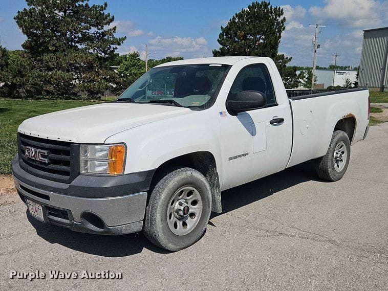 2013 GMC Sierra 1500 Equipment Image0