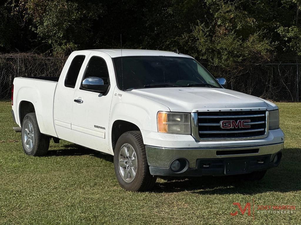 Image of GMC Sierra 1500 Primary image