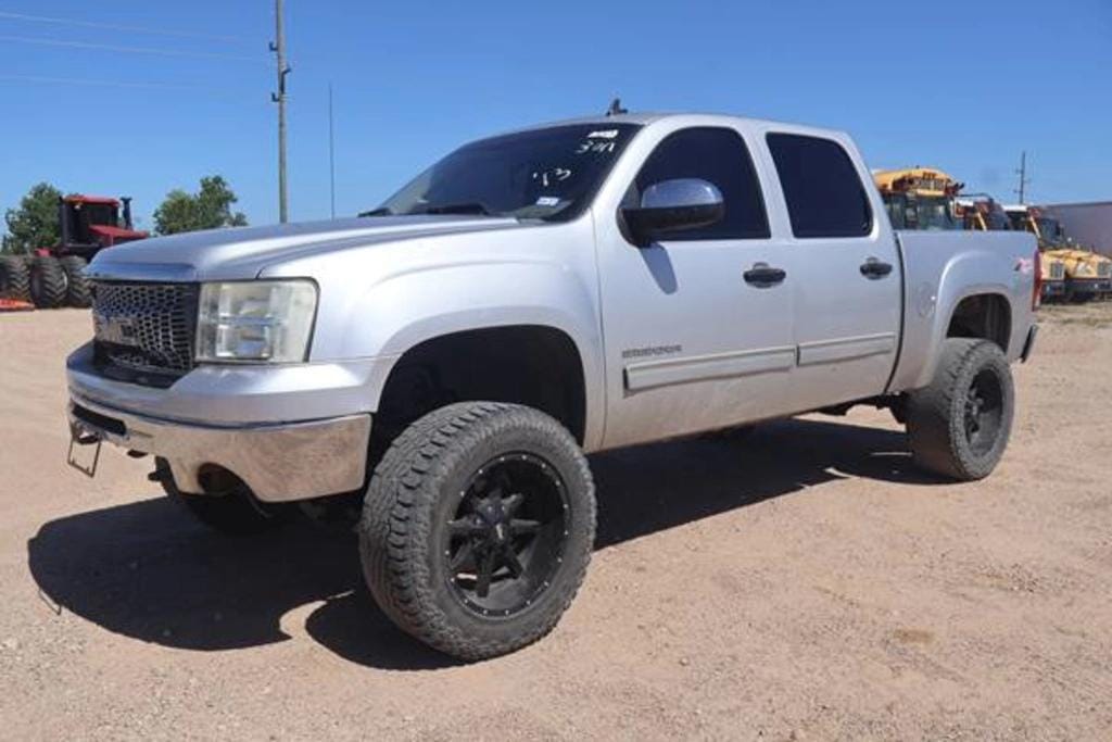 2013 GMC 1500 Equipment Image0